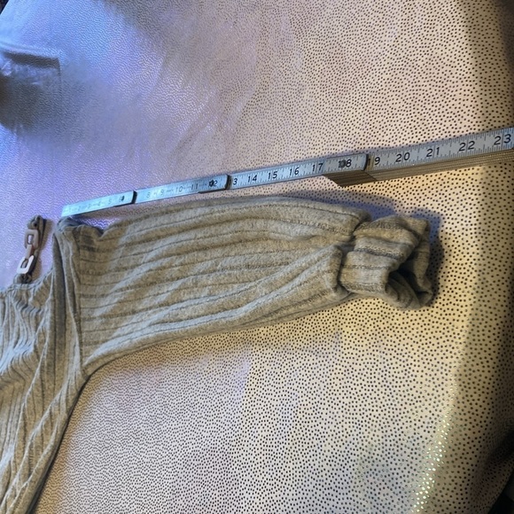 SHEIN LUNE Metallic Button Asymmetric Neckline Lantern Sleeve Ribbed Kni… - Picture 14 of 14